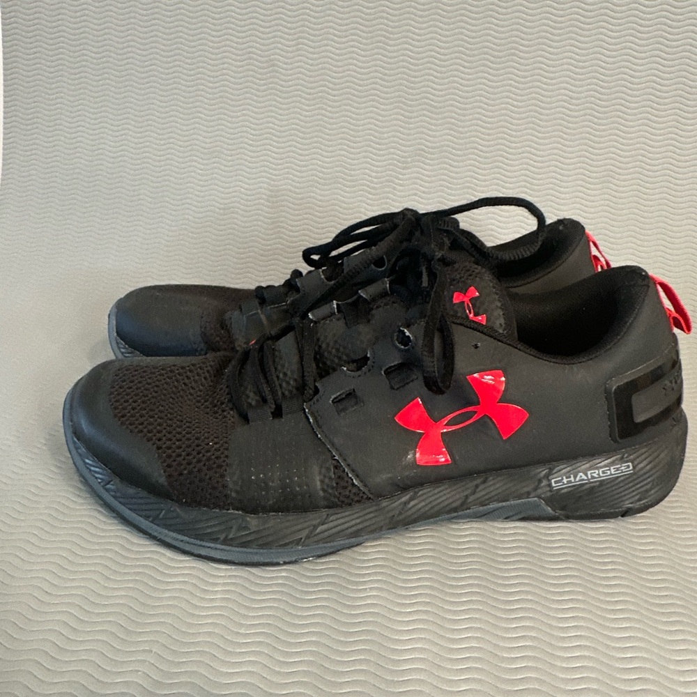 UNDER ARMOUR